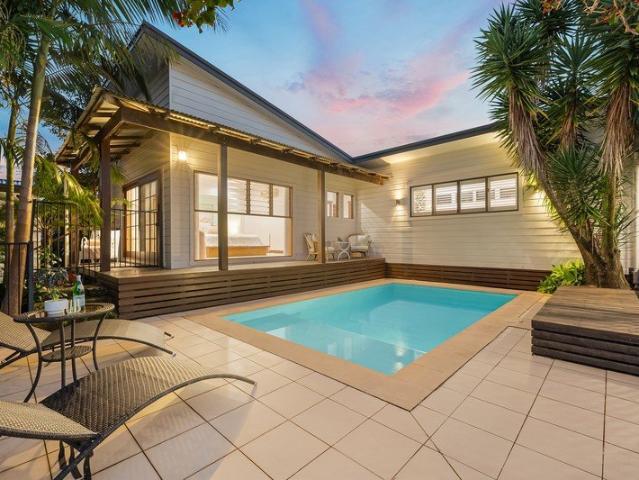 Private family entertainer exuding heritage style