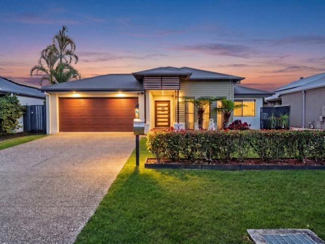 Private Family Entertainer in Leafy Riverstone Crossing