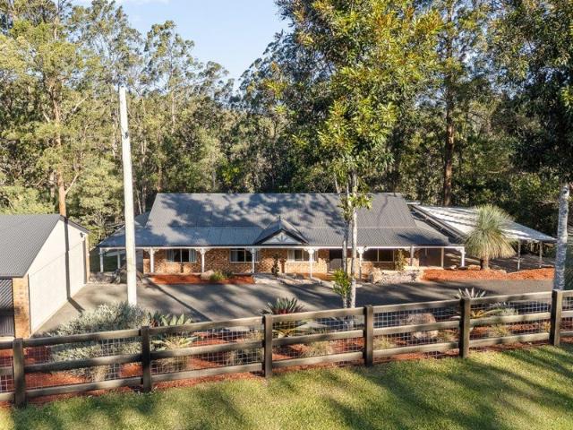 Private family friendly sanctuary in bushland setting