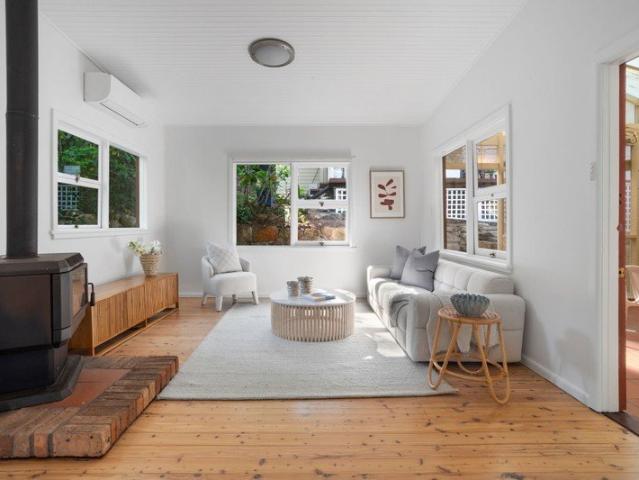 Private Family Haven Immersed in Greenery with 2 Bed Granny Flat