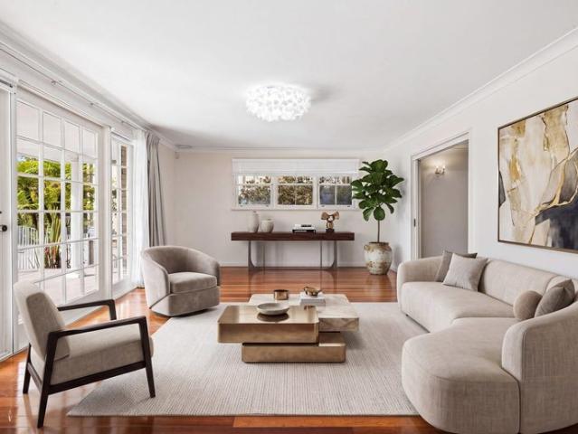 Private Family Home with Monthly Pool & Garden Maintenance Included