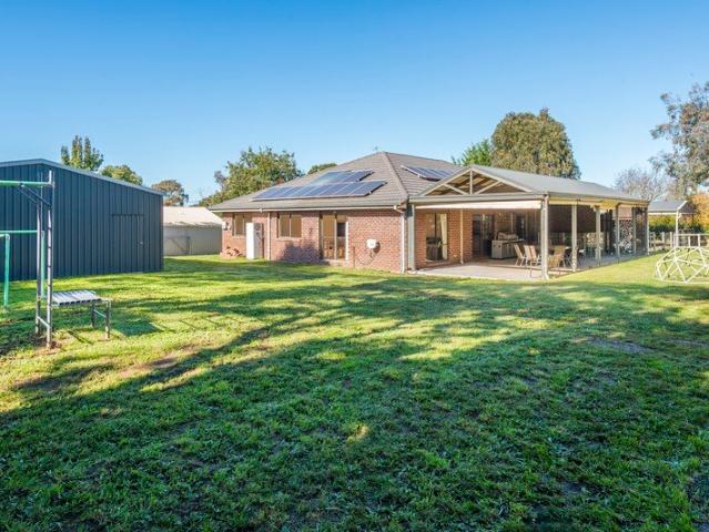 Private Family Living with Granny Flat & Shed