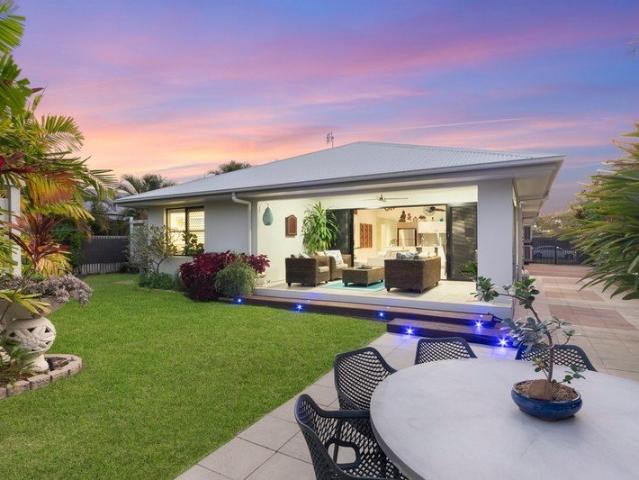 Private Family Oasis Backing Onto Reserve