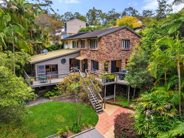 Private Family Retreat Amidst Lush Bushland