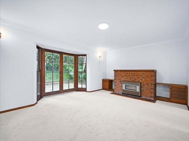 Private Family Retreat Backing Onto Garigal National Park 3 Month Lease Strictly