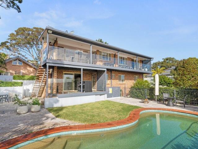 Private Family Retreat with Water Views, Pool & Self Contained Dwelling
