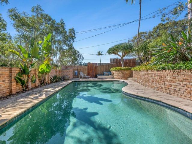 Private Family Retreat With Versatile Living & Resort Style Entertaining