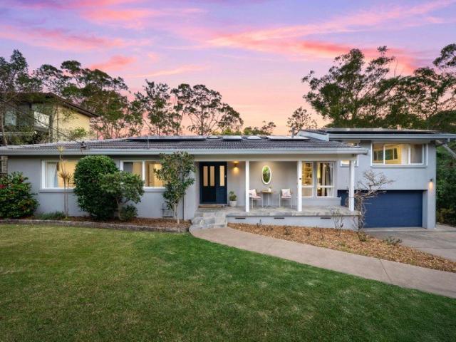Private Family Sanctuary Framed by Lane Cove National Park