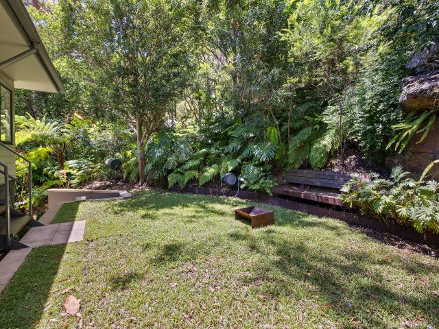 Private Family Sanctuary on 670sqm in Exclusive Harbour Side Cul de Sac