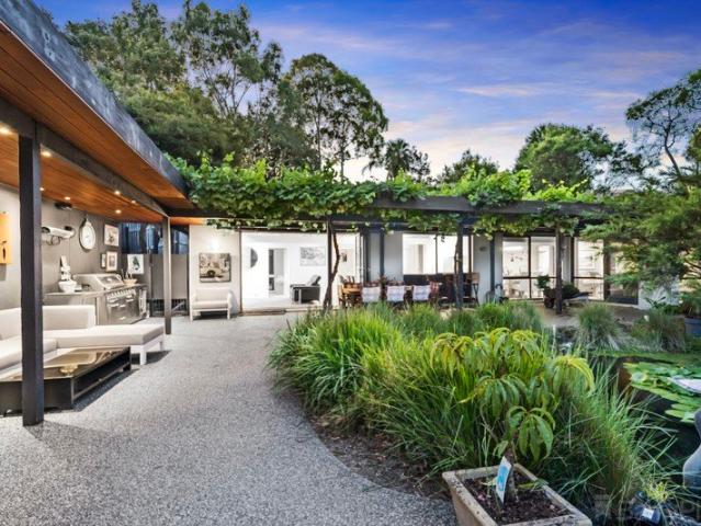 Private Family Sanctuary with Resort Style Entertaining