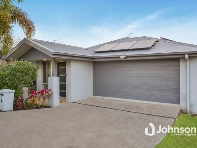 PRIVATE FERNBROOK RIDGE HOME WITH SOLAR, MEDIA ROOM & OUTDOOR ENTERTAINING