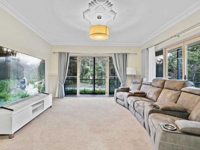 Private Five Acre Retreat – Space, Privacy & Resort Style Living