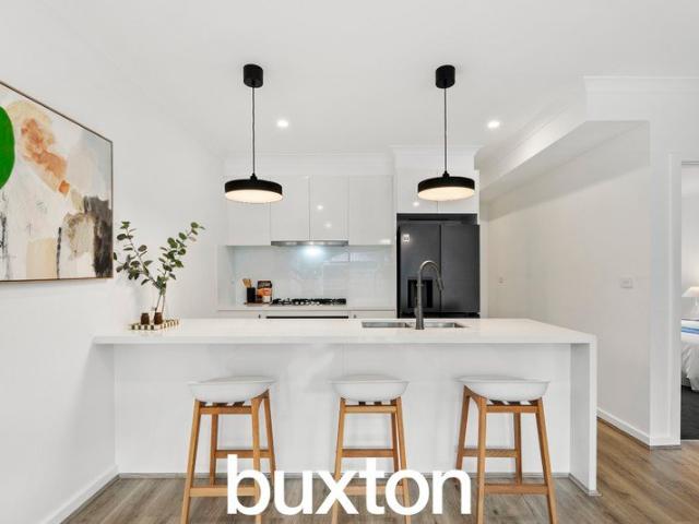Private Freestanding Living with Northern Sunlight & Exceptional Convenience
