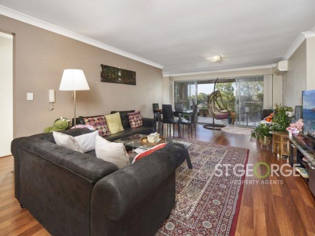 Private Front Facing Apartment 116 sqm