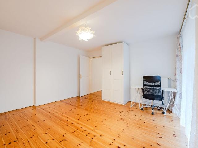 Private Garden, central located, Rykestr Prenzlauer Berg, Berlin Amsterdam Apartments for Rent