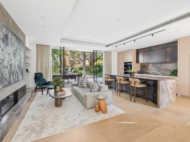 Private Garden Oasis in the Heart of Double Bay Village