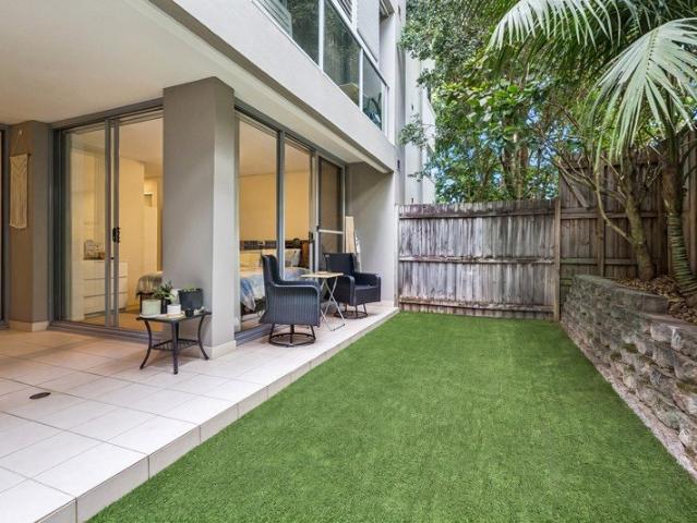 Private garden oasis near the heart of Manly Vale