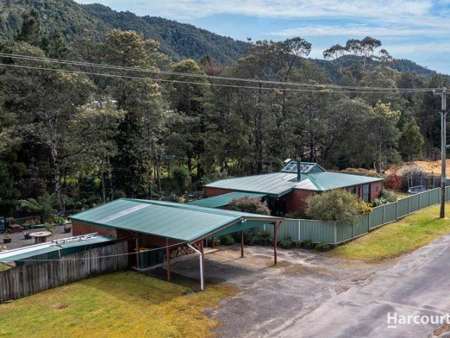 Private Garden Retreat on 1,587m²