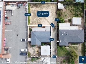 Private Green Title Block in Quiet Cul De Sac Location
