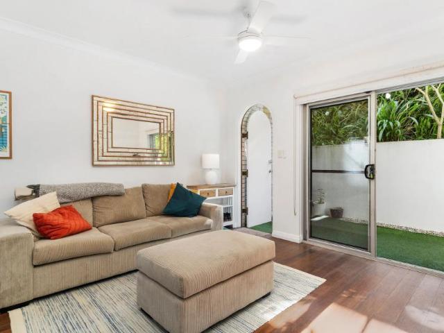 Private Ground Floor Apartment Close to Collaroy Beach