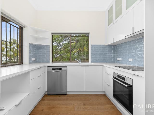 private ground floor apartment with leafy outlook