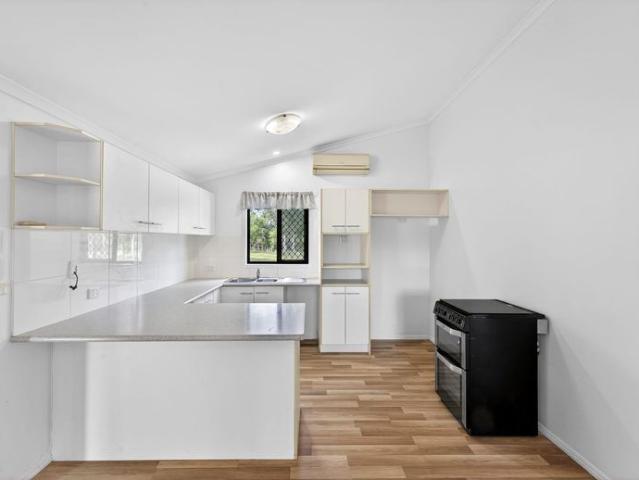 PRIVATE HINTERLAND COTTAGE OVERLOOKING DAM