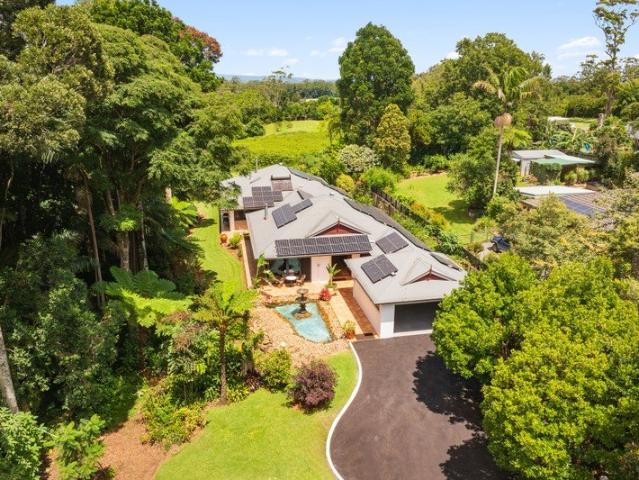 PRIVATE HINTERLAND RETREAT WITH MODERN HOME ON ONE ACRE