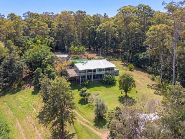 Private Hinterland Retreat with Abundant Water and Stunning Rural Views