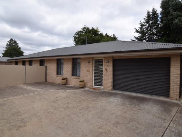 Private Home Close to Bathurst CBD