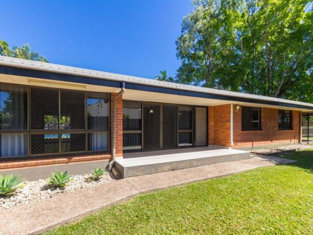 Private Home with a Pool Beautiful Property