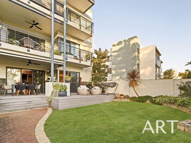 PRIVATE, LUXURIOUS & EFFORTLESSLY CONSIDERED GROUND FLOOR APARTMENT WITH ZERO COMPROMISE