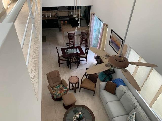 Private Luxury Villa: 380M Fiber, Loft Office, Tub