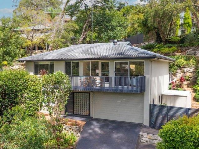 Private Family Home with Deck & Gardens in Quiet Gymea Bay Cul de Sac