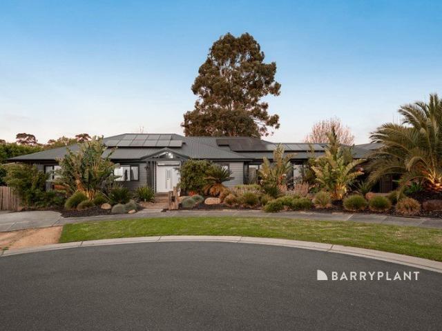 Private, Light Filled Living in Exclusive Jacksons View