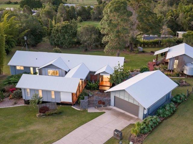 Private Lifestyle Acreage with a Fully Self Contained Second Dwelling