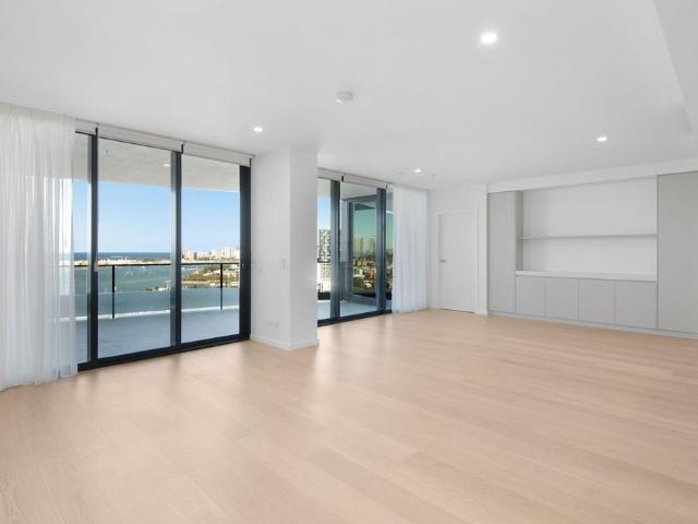 Private Lift Access Sub Penthouse 3 Bedroom