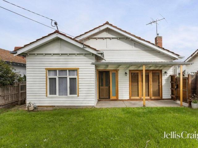 Private living in a peaceful setting that's so close to everything!
