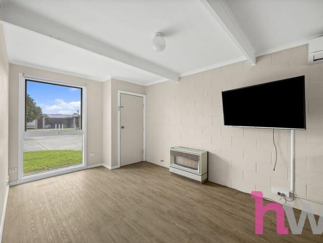 Private, Low Maintenance One Bedroom Unit in Prime Location