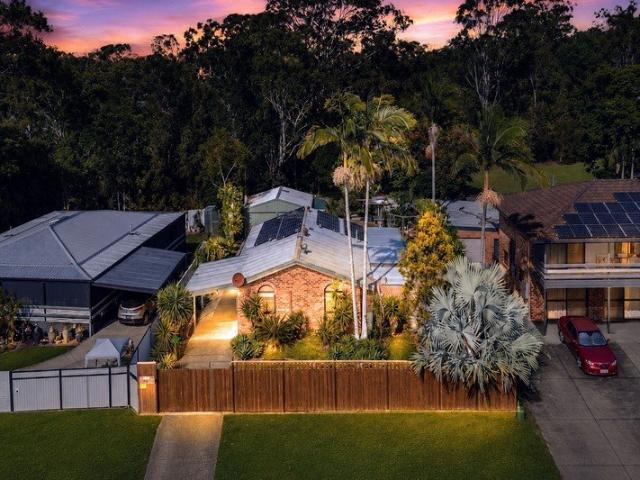 Private Parkside Living with Direct River Access
