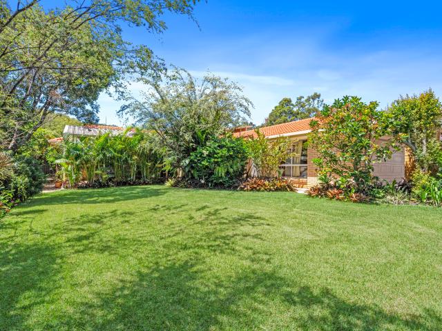 Private parkside living in the heart of runaway bay