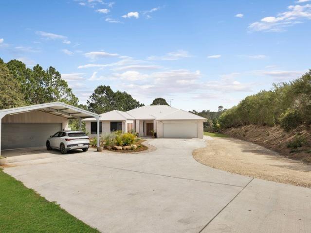 Private & Peaceful Near New Lifestyle Property