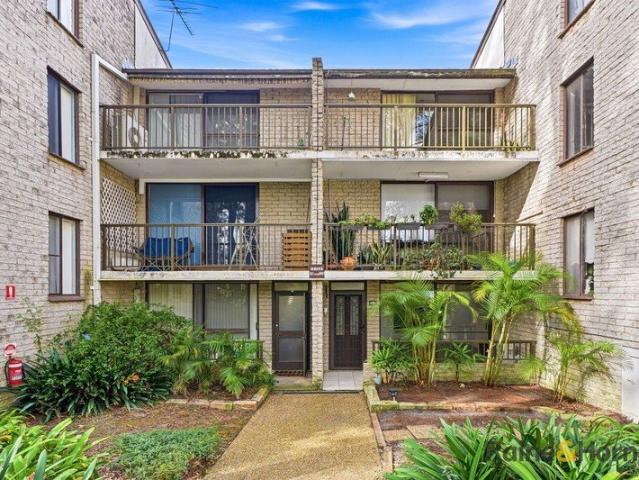 Private, Peaceful & Exceptionally Connected in the Heart of Marsfield