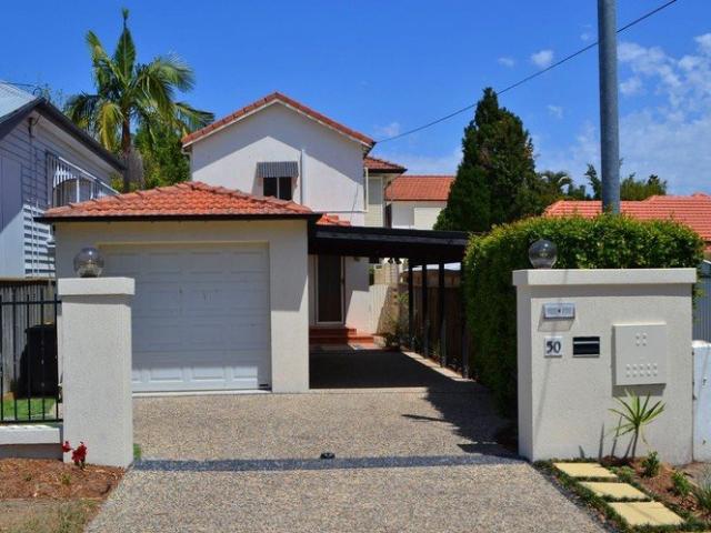Private Peaceful Freestanding Residence in Desirable Riverside Pocket