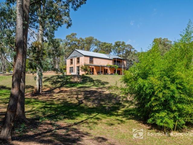 PRIVATE, PEACEFUL LIFESTYLE IN A BEAUTIFUL SETTING