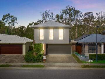 Private. Peaceful. Perfectly Positioned Best House in Fitzgibbon