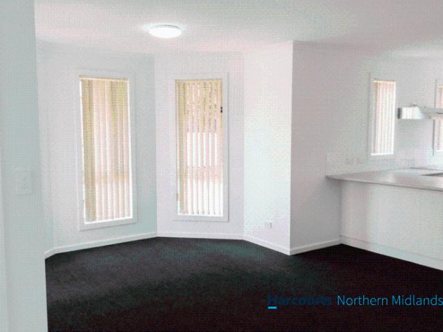 Private & Peaceful Unit Living in Longford