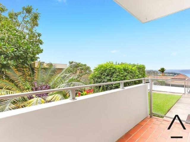 Private & Peaceful 2 Bedroom Apartment with Middle Harbour Views