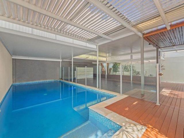 Private Pool & Huge Covered Entertaining Spacious 3 Bedroom Townhouse Near TSS