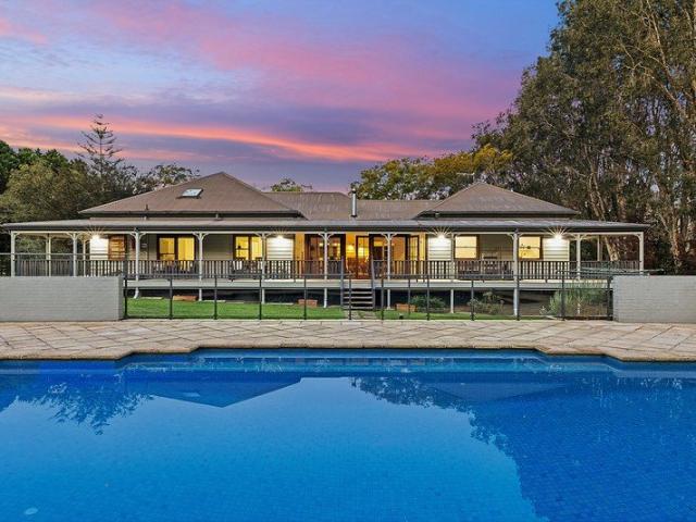 Private Queenslander estate in Wamberal's most prestigious rural street