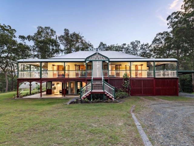 Private Queenslander Retreat with Dual Living, Mountain Views & Sustainable Lifestyle Appeal